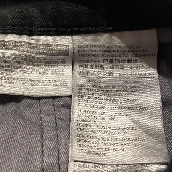 Levi’s 502 Jaime Balmes #8 Black Denim Cut Off Jean Shorts with Patches W32 - Picture 9 of 10